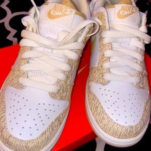 Womens Nike Dunk size 7 Linen and white